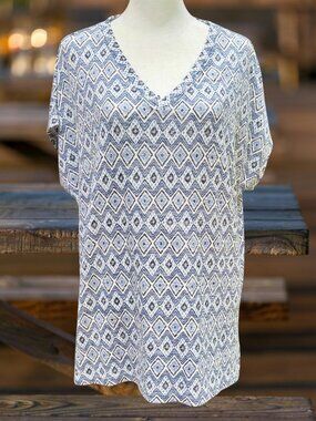 Orvis Ladies' Large Tunic Top Geometric Stretch Short Sleeve V-Neck Hi-Lo Hem